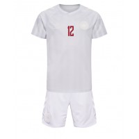 Camiseta Dinamarca Kasper Dolberg #12 Visitante Equipación para niños Mundial 2022 manga corta (+ pantalones cortos)